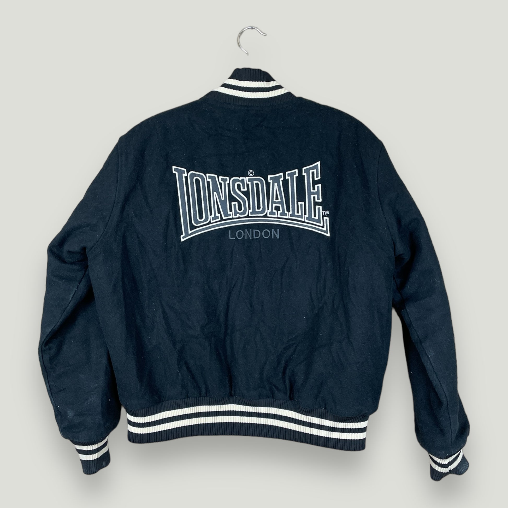 Lonsdale Bomberjacke mit Backprint - Vintage Reborn