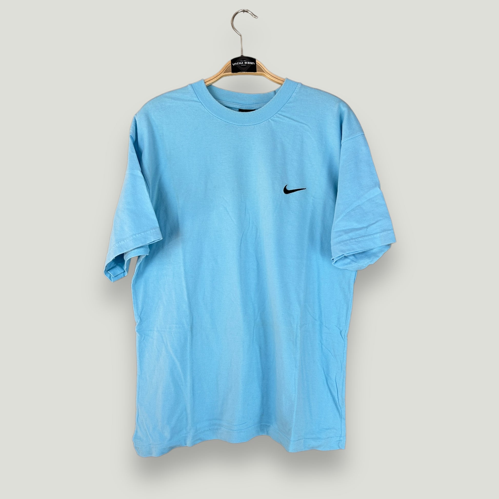 Hellblaues Nike Shirt - Vintage Reborn