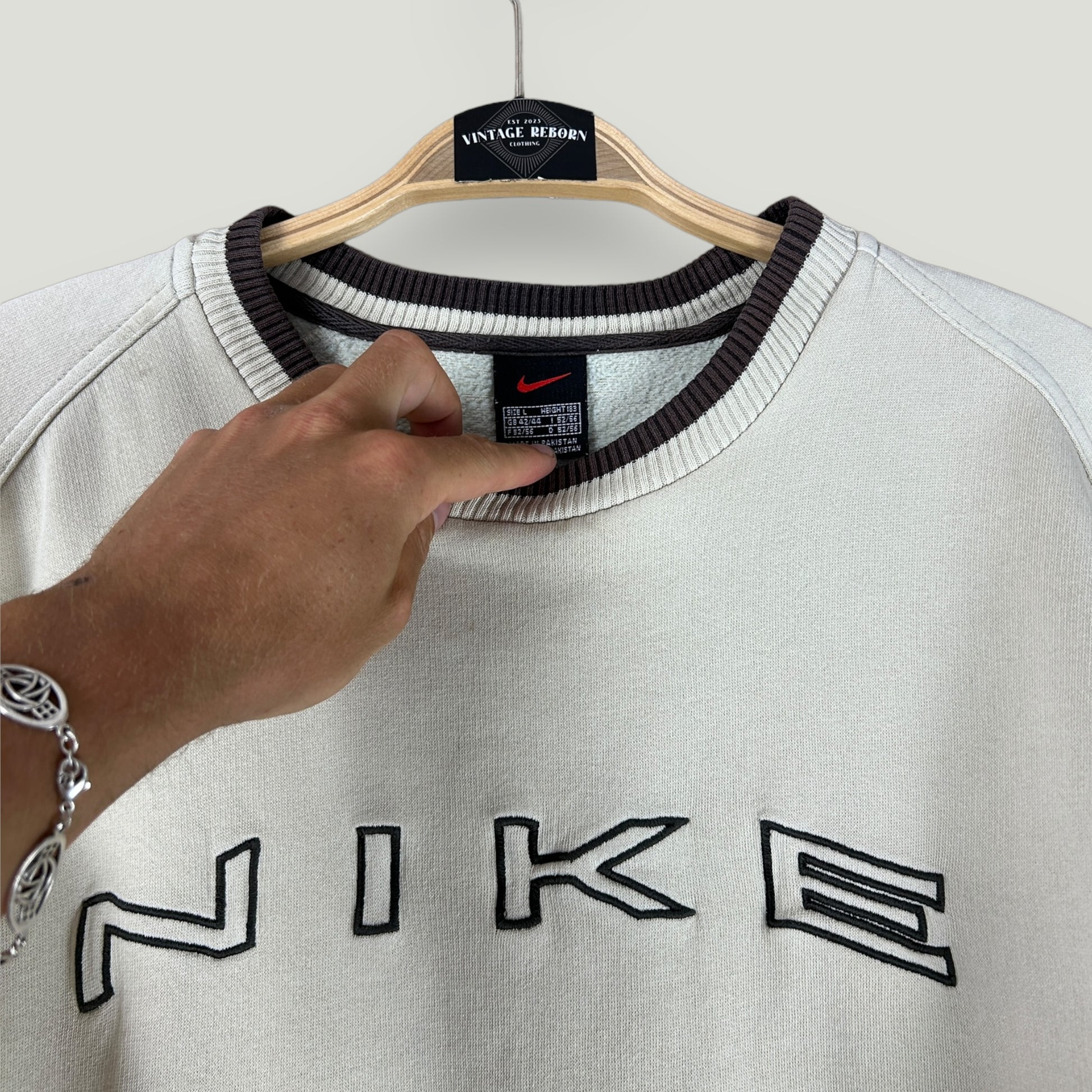 Nike Sweater - Vintage Reborn